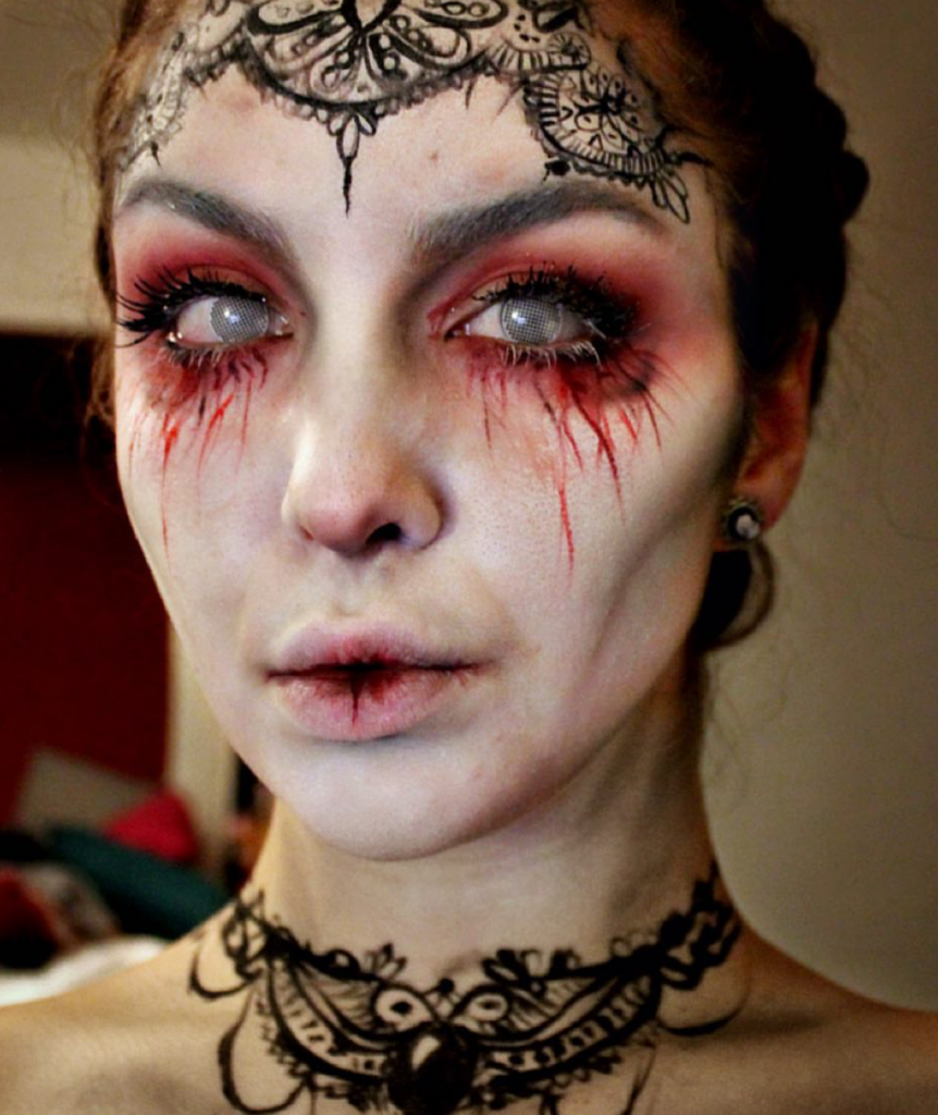 Creepy Halloween Makeup Ideas for Girls 10
